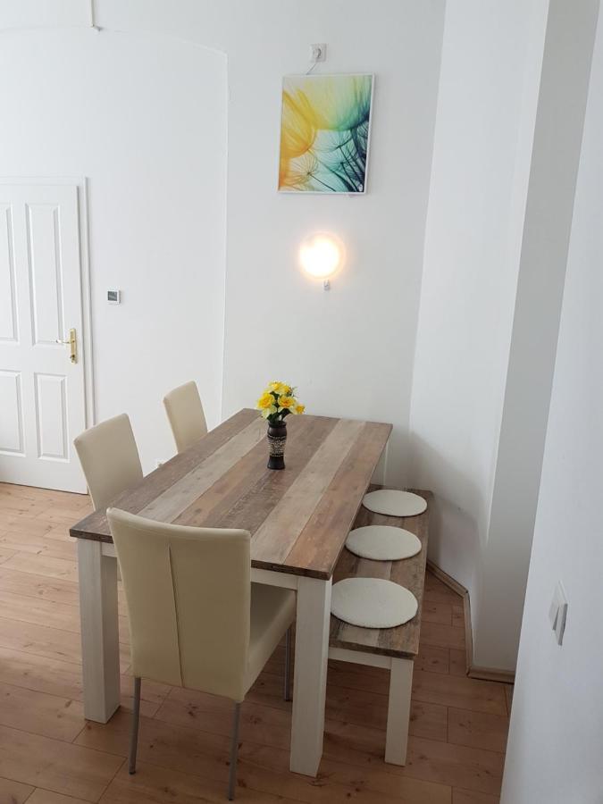 Sobieski Town Apartments Wina Bagian luar foto