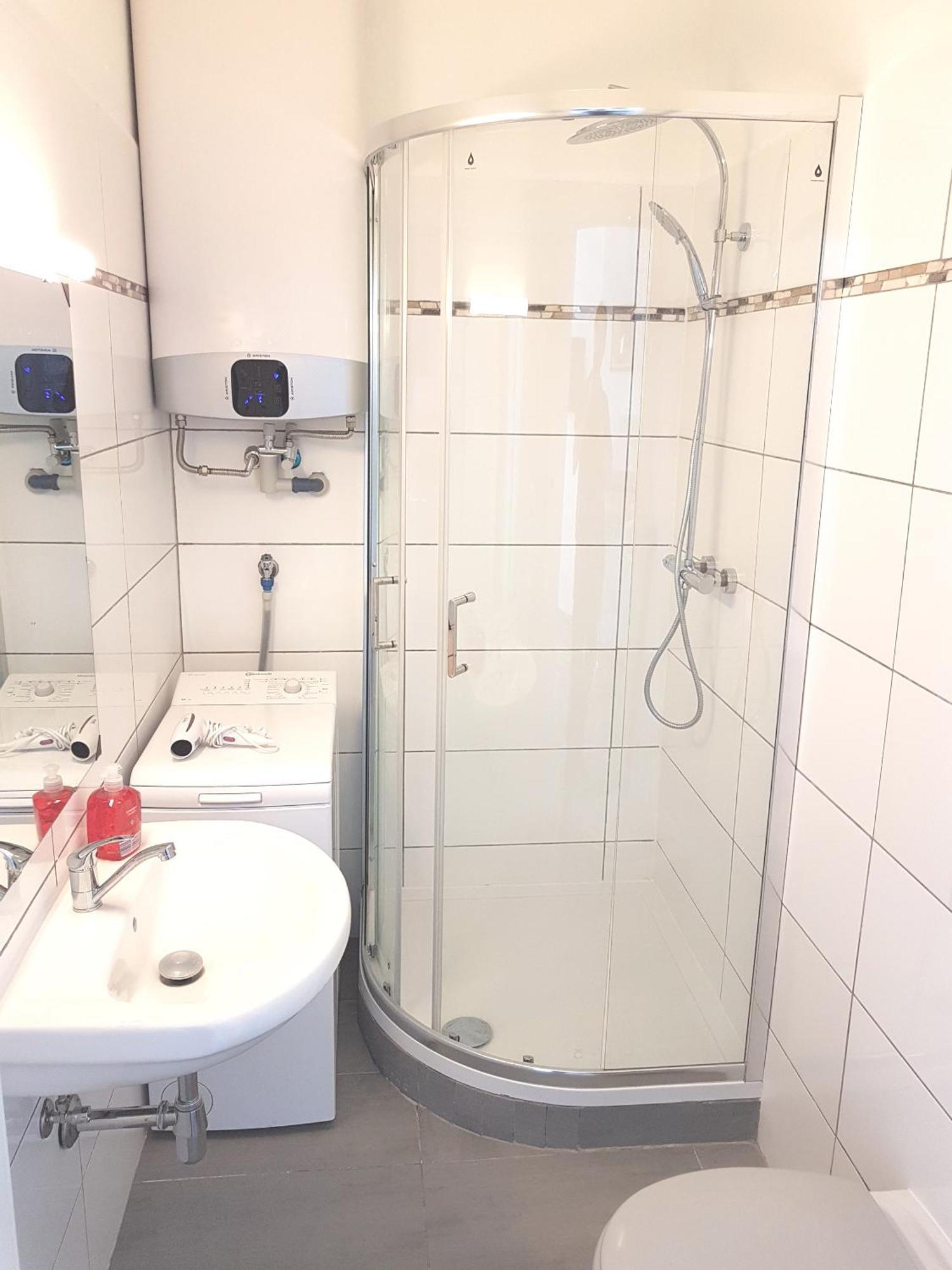 Sobieski Town Apartments Wina Ruang foto