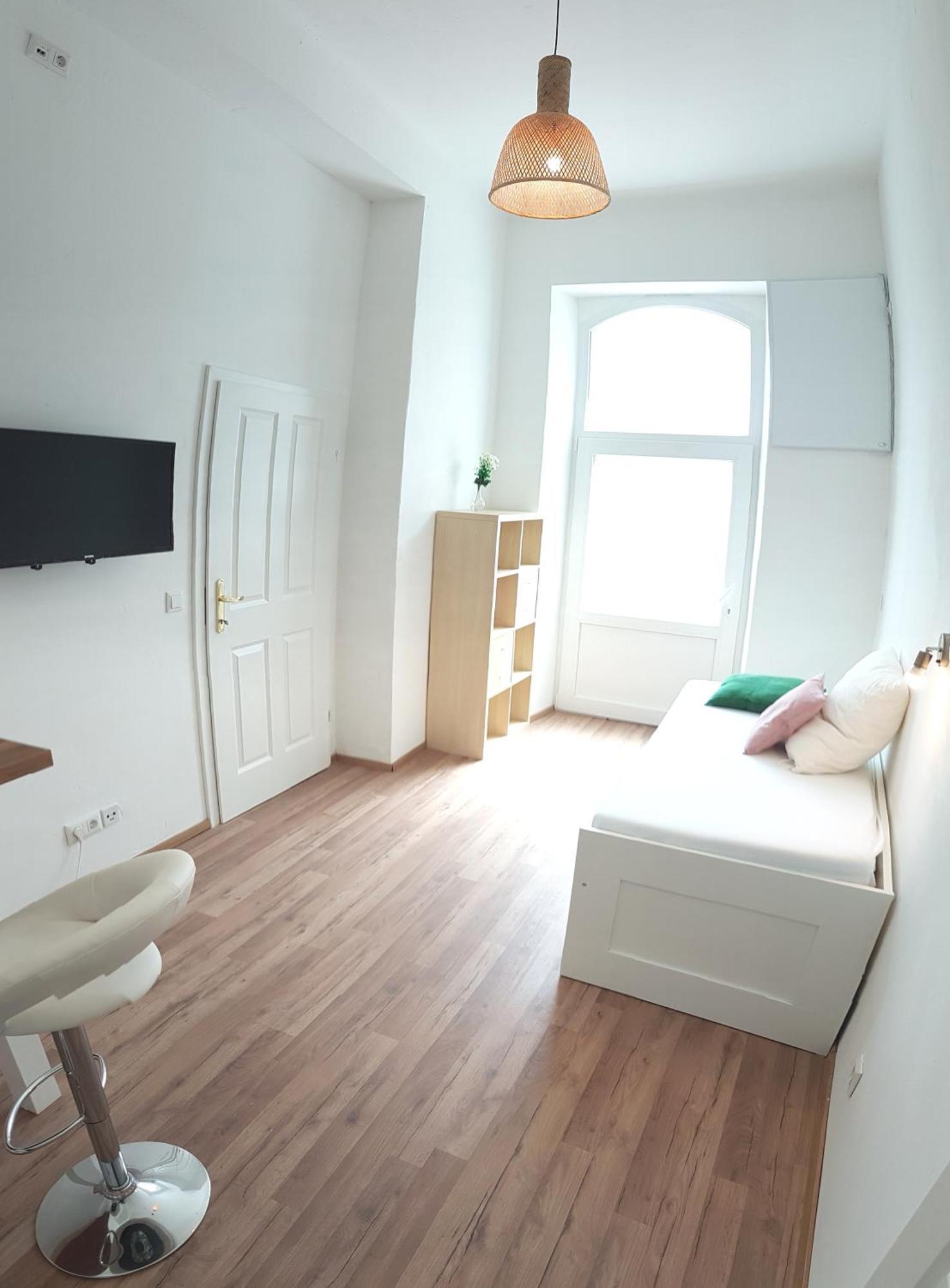 Sobieski Town Apartments Wina Ruang foto